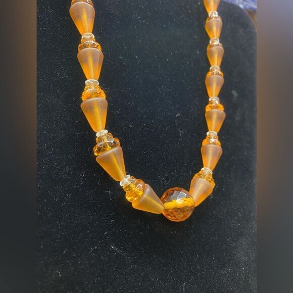 Glass amber necklace - Picture 2 of 3